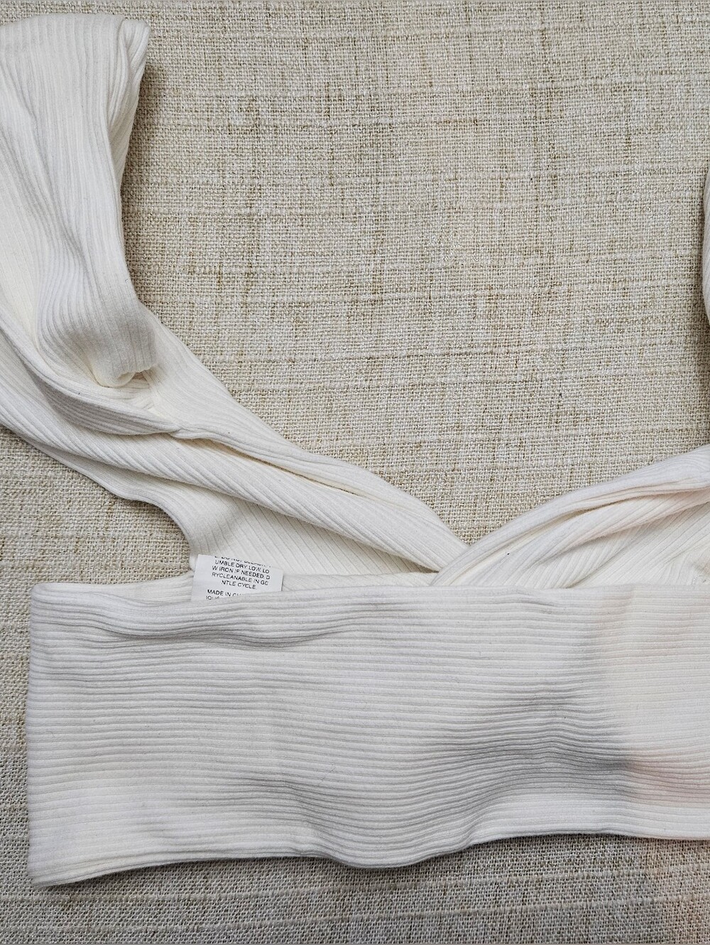 SHEIN White Ribbed Women’s Top - Picture 3 of 5
